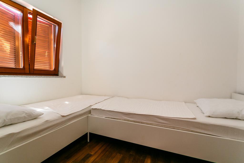 Apartments Josip Pinezići Cameră foto